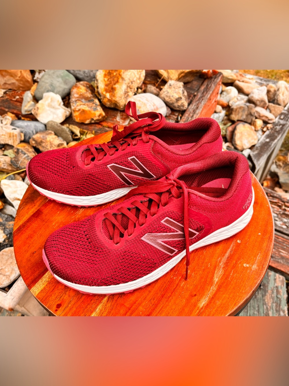 New Balance Size 10 Women’s Maroon Mesh Lace-Up Sneakers
